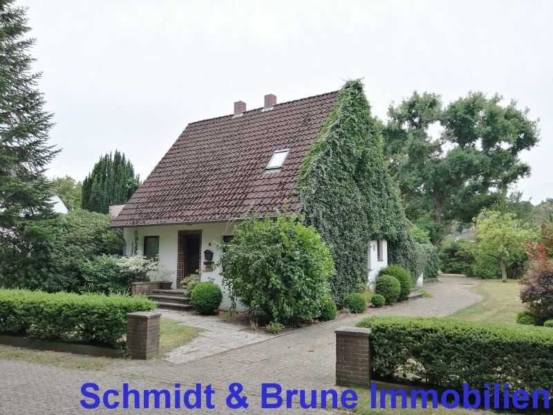 Einfamilienhaus auf großem, zusätzlich bebaubarem  Süd-West-Grundstück in ruhiger idyllischer Lage von  Oldenburg-Bümmerstede